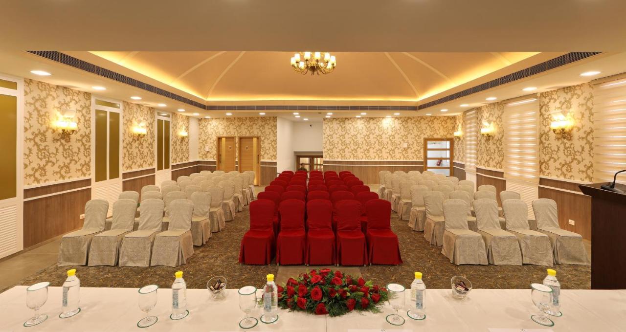 Flora Charishma Residency Aluva Ξενοδοχείο Kochi Εξωτερικό φωτογραφία